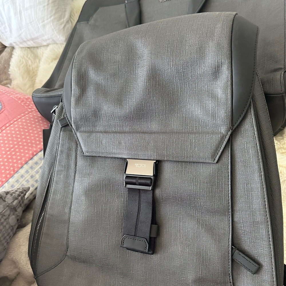 TUMI Charcoal and Black Men's Backpack ( BRAND NEW )
